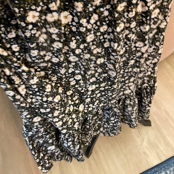 Old Navy Fit & Flare Smocked ditzy Floral Maxi Dress XL Cottage Prairie hippie - Picture 14 of 15